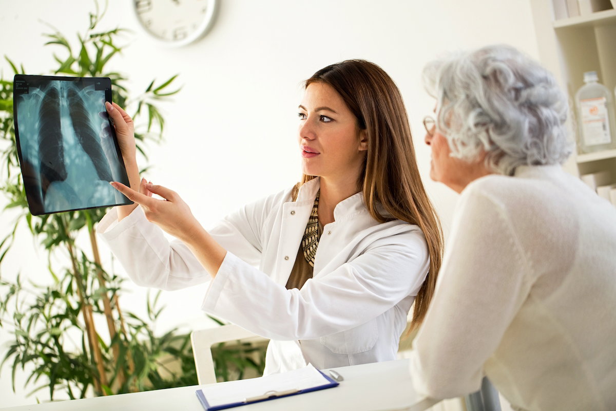 Embolia pulmonar: sintomas, causas e tratamento hospitalar