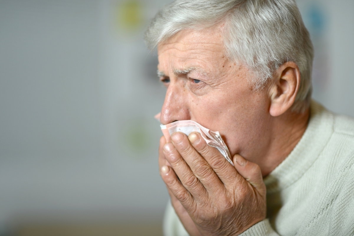 Infecção pulmonar: principais sintomas e quando procurar médico